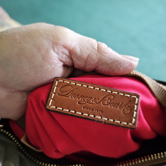 Dooney & Bourke - Picture 6 of 7